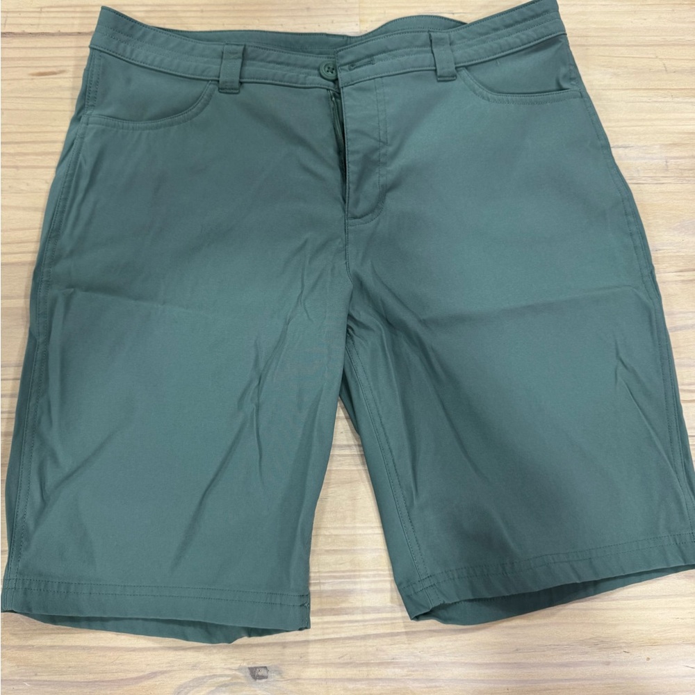 Eddie Bauer Olive Green Women's Bermuda Shorts
